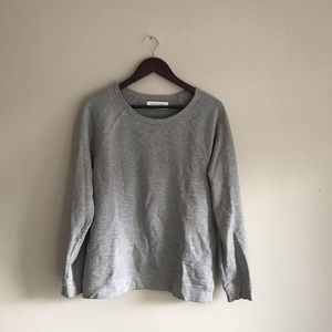 Everlane grey women’s sweatshirt